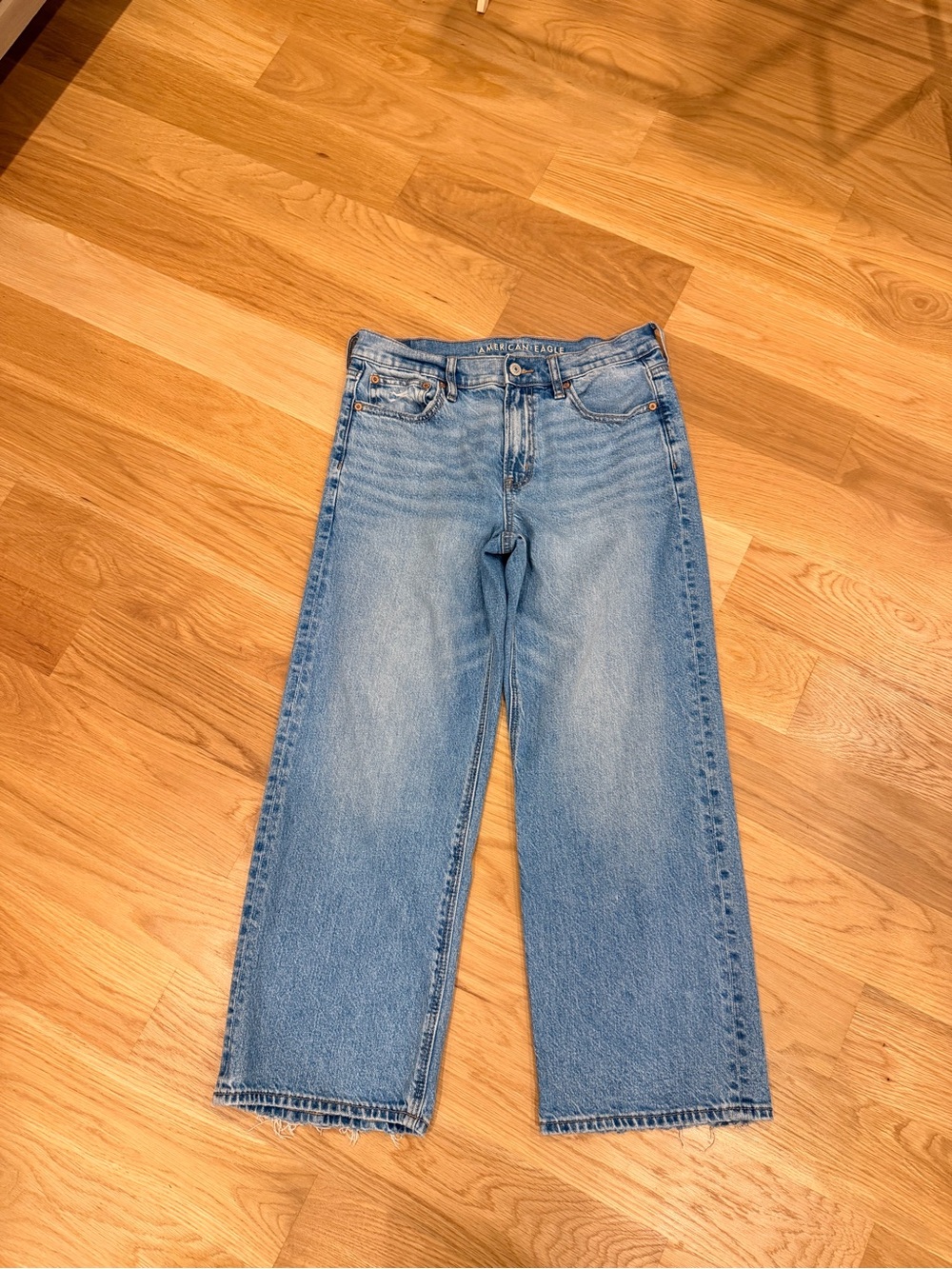 American Eagle Women’s High Waisted Stovepipe Jeans
